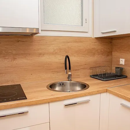 Luxury Aparthotel 4*