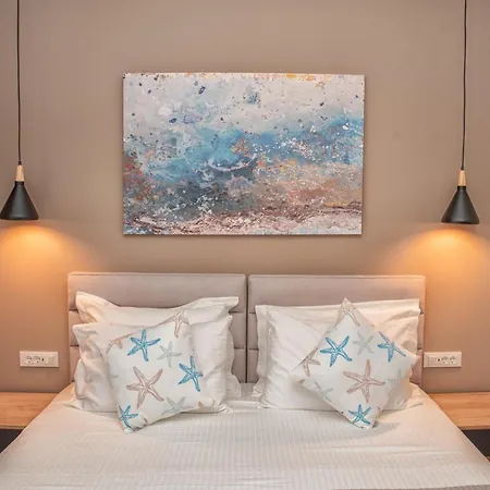 Luxury Aparthotel 4*