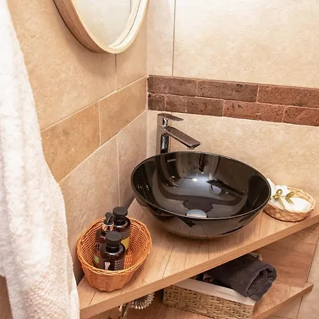 Luxury Aparthotel 4*