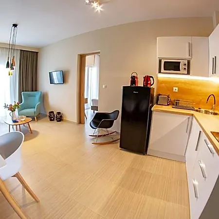 Luxury Aparthotel 4*
