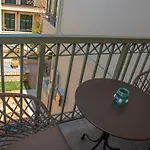 Luxury 4*