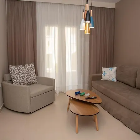 Luxury Aparthotel 4*